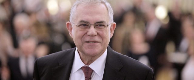 Παπαδήμος: “Η βία δεν λύνει τα προβλήματα, τα οξύνει”