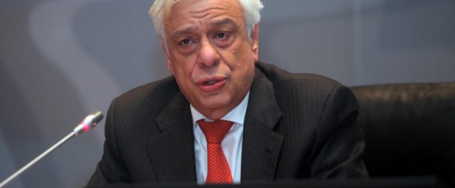 Παυλόπουλος: “Η Ελλάδα δεν εξερράγη χάρη στην Εκκλησία και στην οικογένεια”