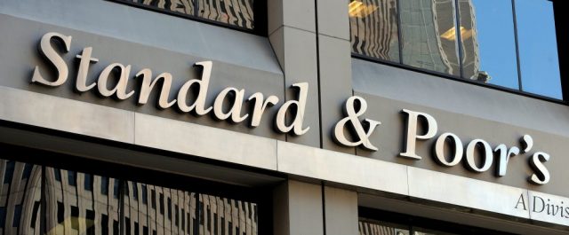 Standard & Poor’s: “Γιατί είναι σημαντική για την Ελλάδα η ανταλλαγή ομολόγων”