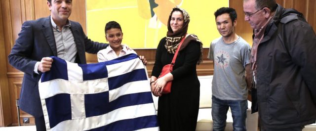 Η συνάντηση του Τσίπρα με τον 11χρονο Αμίρ στο Μαξίμου [εικόνες]