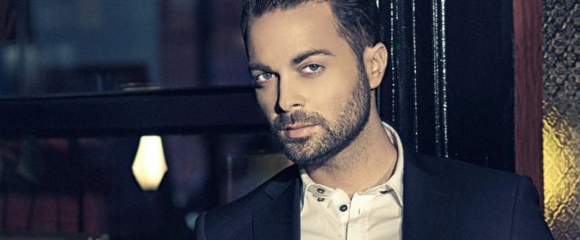 Ο Ηλίας Βρεττός έκανε εξετάσεις HIV on camera!