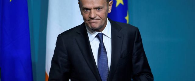 “Νάρκη” Τουσκ στην πολιτική της ΕΕ για το προσφυγικό