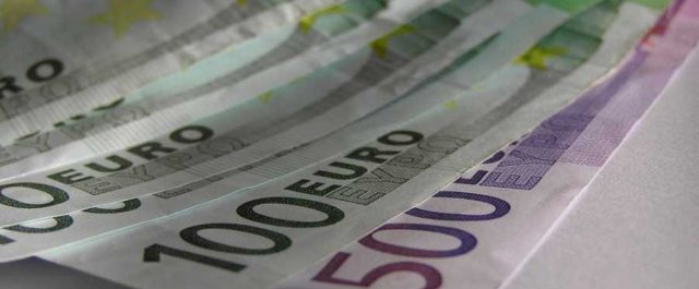 Υπολογίστε το δώρο των Χριστουγέννων – Ποιοι το δικαιούνται