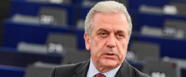 Αβραμόπουλος: Απαράδεκτη και αντιευρωπαϊκή η πρόταση Τουσκ