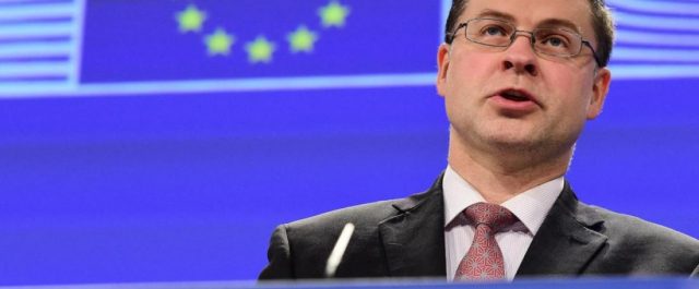 Ντομπρόβσκις: “Πριν το τέλος προγράμματος συζήτηση για χρέος”