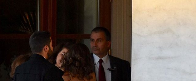 Γλυπτά Παρθενώνα-προσφυγικό στη συνάντηση Μπέττυς-Εμινέ