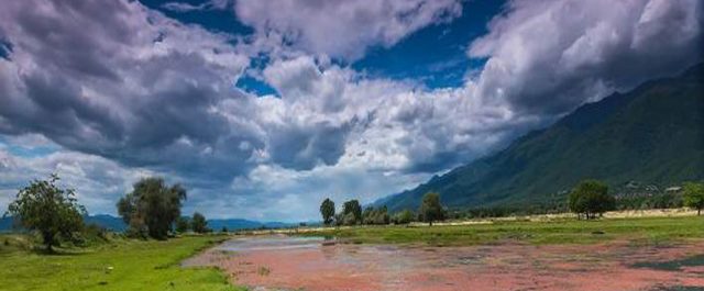 Καιρός: Νοτιάδες, βροχές και μεταφορά σκόνης