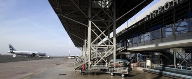 ΥΠΑ: “Ασφαλής και πιστοποιημένος ο διάδρομος του Μακεδονία”