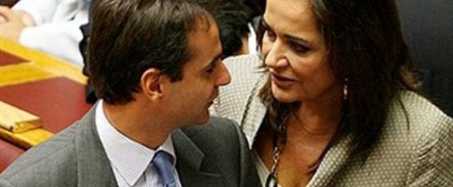 Ντόρα: Δεκδικώ μόνο να είμαι βουλευτής