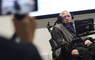 Η Θεωρία των Πάντων: Πέντε βίντεο για όσα πρέπει να γνωρίζετε για τον Στίβεν Χόκινγκ