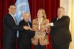 Wiener Zeitung: Δύσκολη η λύση στο Σκοπιανό για Τσίπρα και Ζάεφ