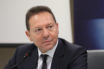Στουρνάρας: Επιστρέφουμε στην κανονικότητα το 2018 >> Προβλέπει ανάπτυξη πάνω από 2%