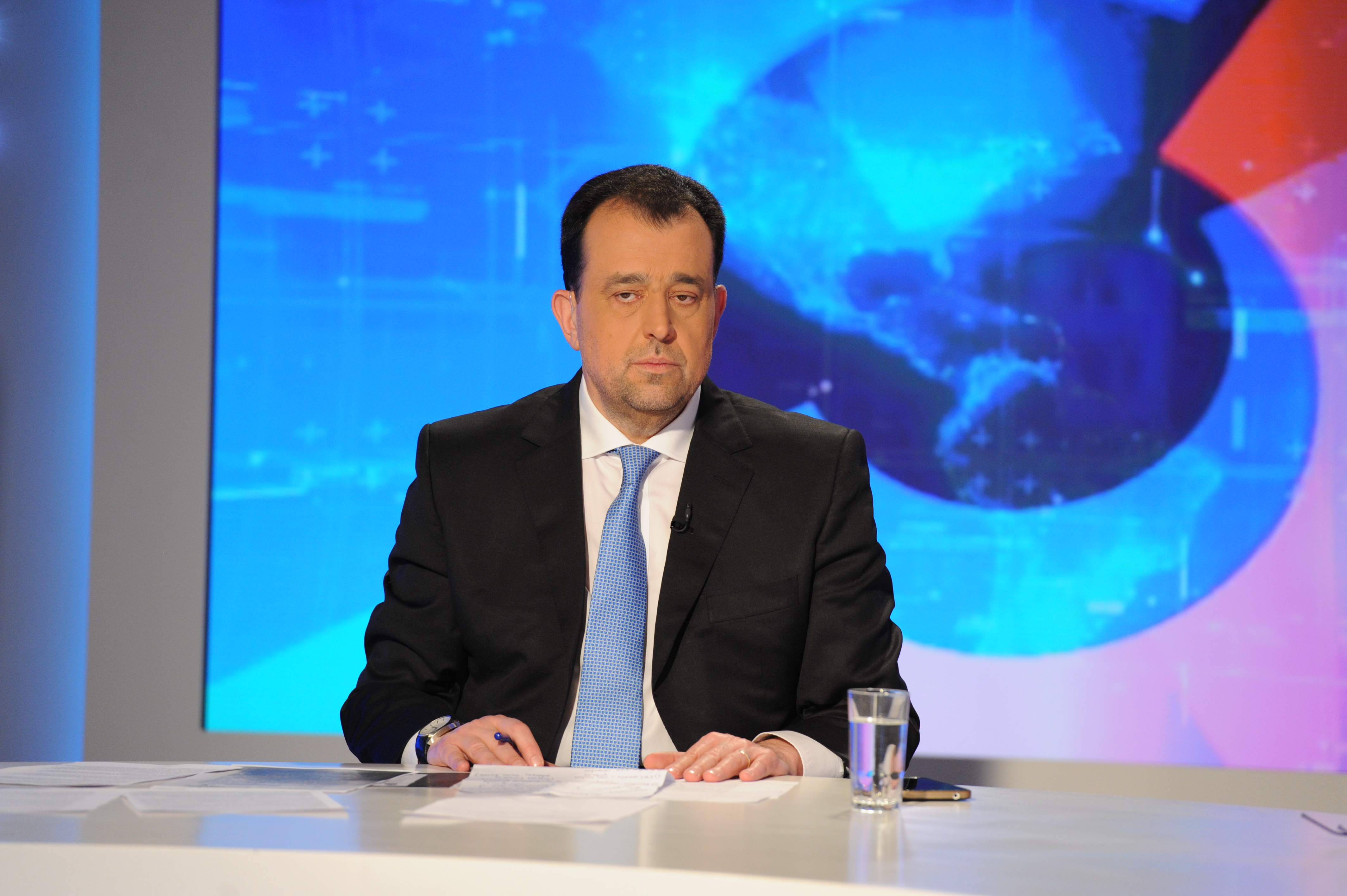 LIVE Γ. Κατρούγκαλος και Γ. Κουμουτσάκος στην εκπομπή “Η Επόμενη Μέρα” για τις εξελίξεις στο θέμα των Σκοπίων