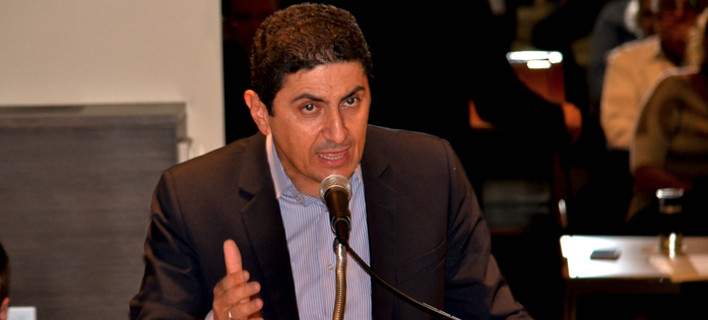 Πώς αντέδρασε ο Χατζηνικολάου όταν ο Αυγενάκης αποκάλεσε μια εφημερίδα “φυλλάδα” με αφορμή το Σκοπιανό
