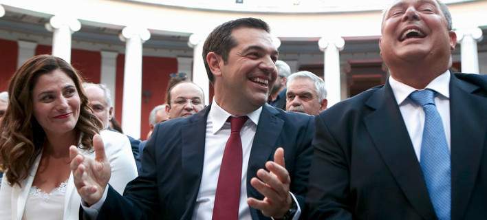 Το άρθρο της “Εφημερίδας των Συντακτών” για τη γραβάτα του Τσίπρα που προκαλεί συζήτηση