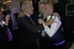 Ξεφάντωσε ο Αβραμόπουλος – Χόρεψε και τραγούδησε μαζί με τον Κωστίδη στο γάμο του (video)