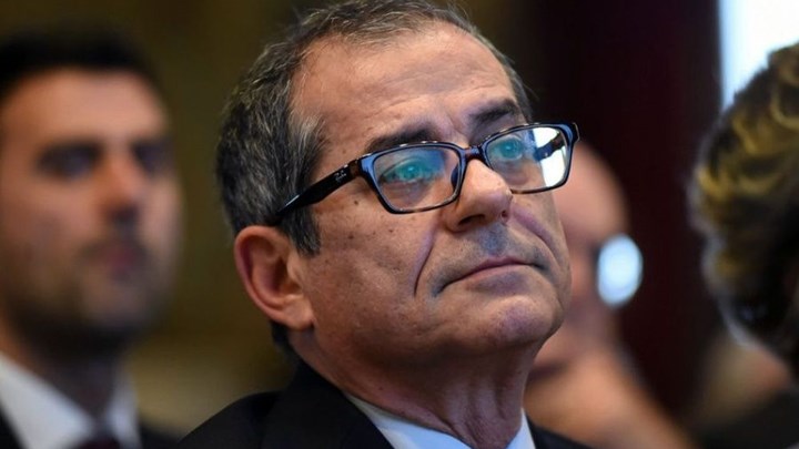 Ιταλία: Ο Τζοβάνι Τρία μένει… μέχρι να φύγει