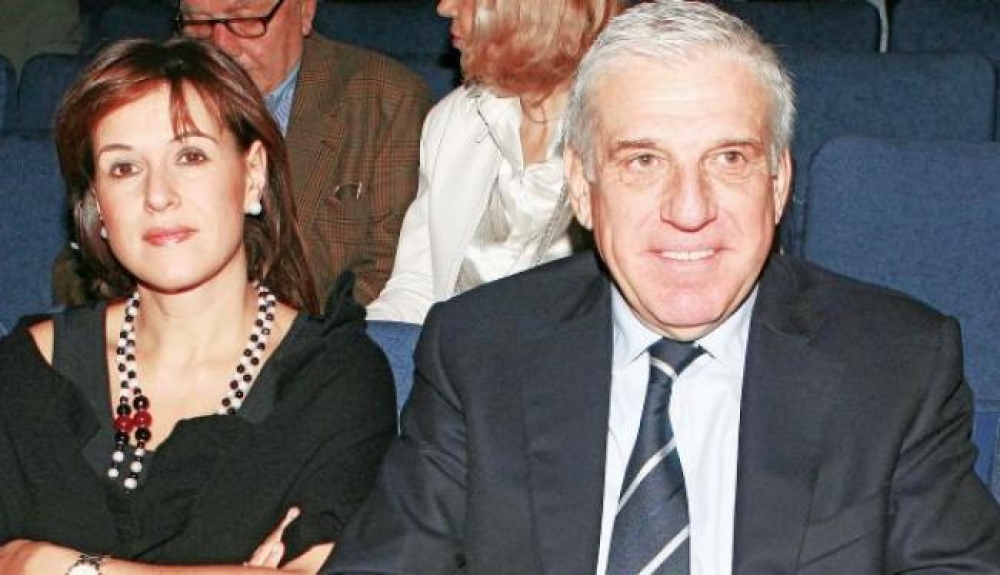 Ολοκληρώθηκε η απολογία Παπαντωνίου, στο γραφείο του ανακριτή η σύζυγός του κ. Κουράκου