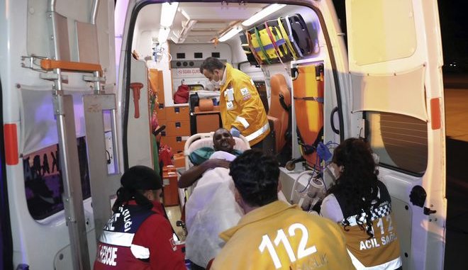 Τραγωδία στην Τουρκία: Τουλάχιστον 22 μετανάστες νεκροί από ανατροπή φορτηγού