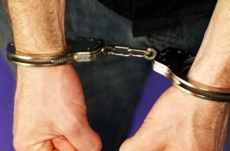 Έτσι συνέλαβε η αστυνομία τον γιατρό – τηλεφίρμα στο Κολωνάκι – Του είχε αφαιρεθεί η άδεια από το 2010