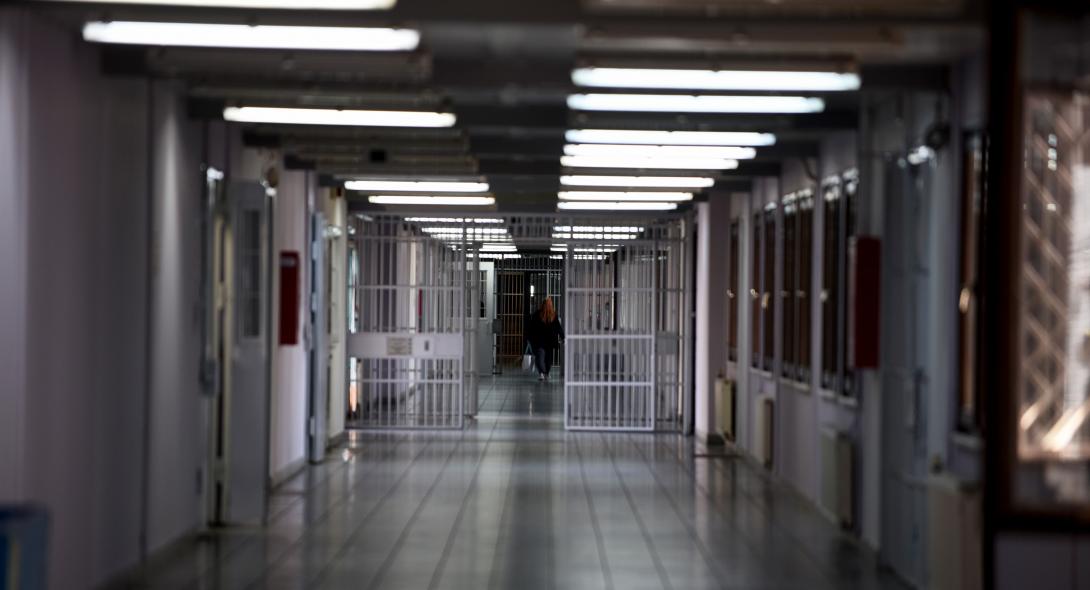 Η “φάμπρικα” με τις αποφυλακίσεις κρατουμένων – Ελεύθερος ισοβίτης