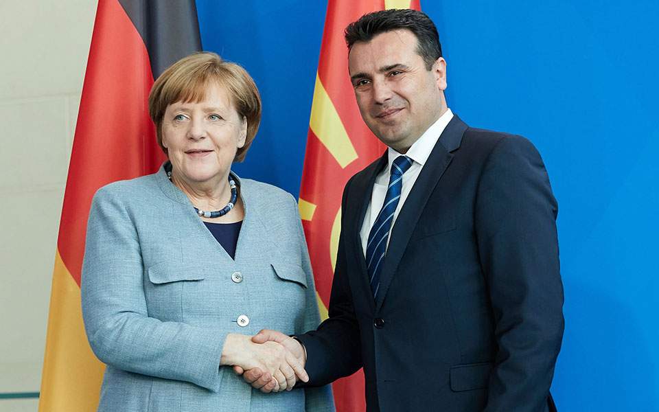 Μέρκελ σε Ζάεφ: Ευκαιρίες ιστορικής συνεννόησης από τη συμφωνία των Πρεσπών