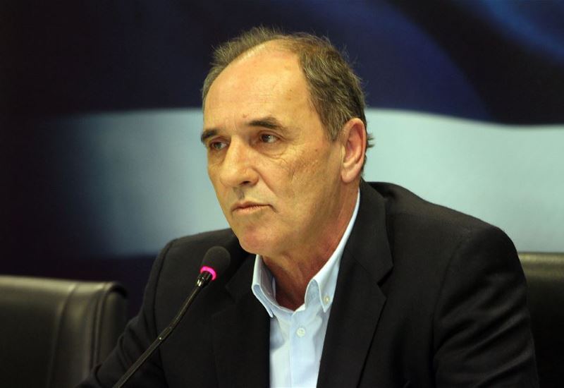 Σταθάκης: Καταργείται η Χρέωση Προμηθευτή και το Τέλος Λιγνίτη – Αλυσιδωτές ωφέλειες για παραγωγούς, προμηθευτές, καταναλωτές
