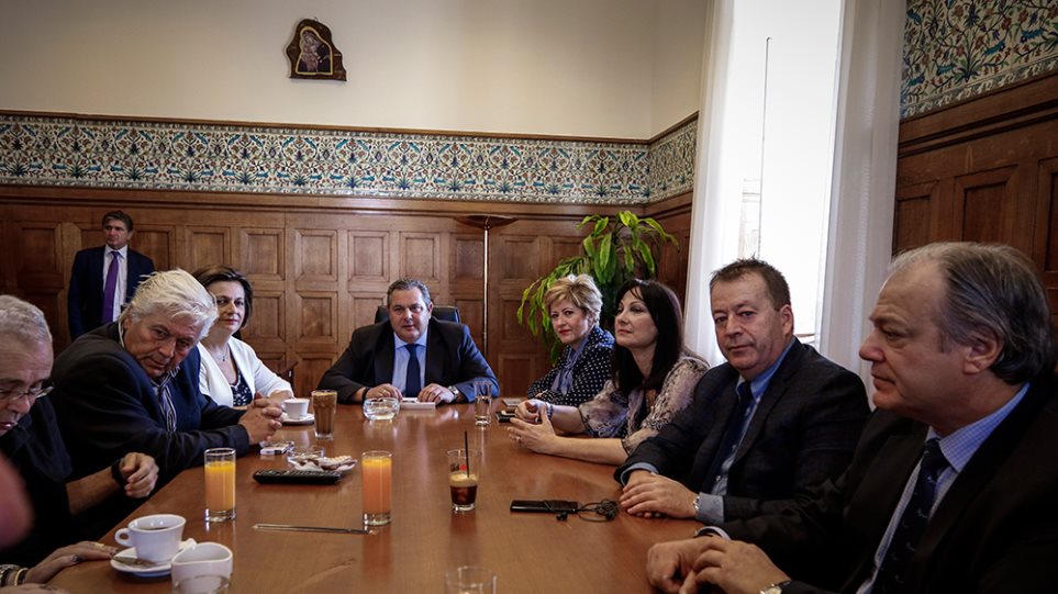 Κουντουρά, Παπαχριστόπουλος, Κουϊκ γυρίζουν την πλάτη στον Πάνο Καμμένο