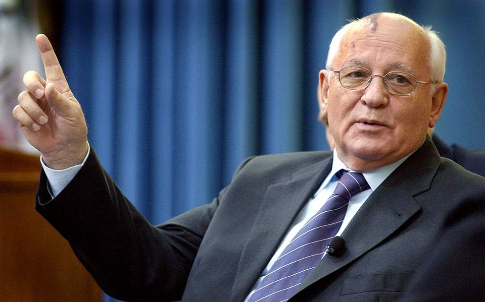 Γκορμπατσόφ: Λάθος η αποχώρηση των ΗΠΑ από τη συμφωνία για τα πυρηνικά