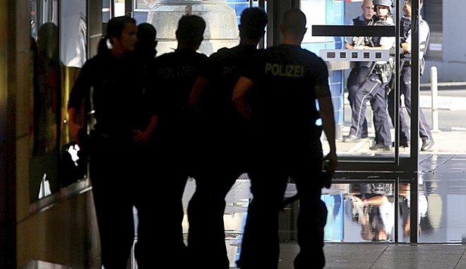 Κολωνία: Σε εξέλιξη κατάσταση ομηρίας πολιτών, με πυρβολισμούς