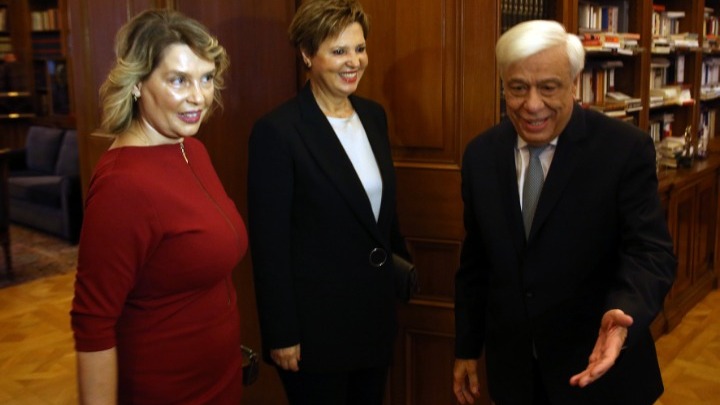 Τις Όλγα Γεροβασίλη και Κατερίνα Παπακώστα δέχθηκε ο Προκόπης Παυλόπουλος (Βίντεο)