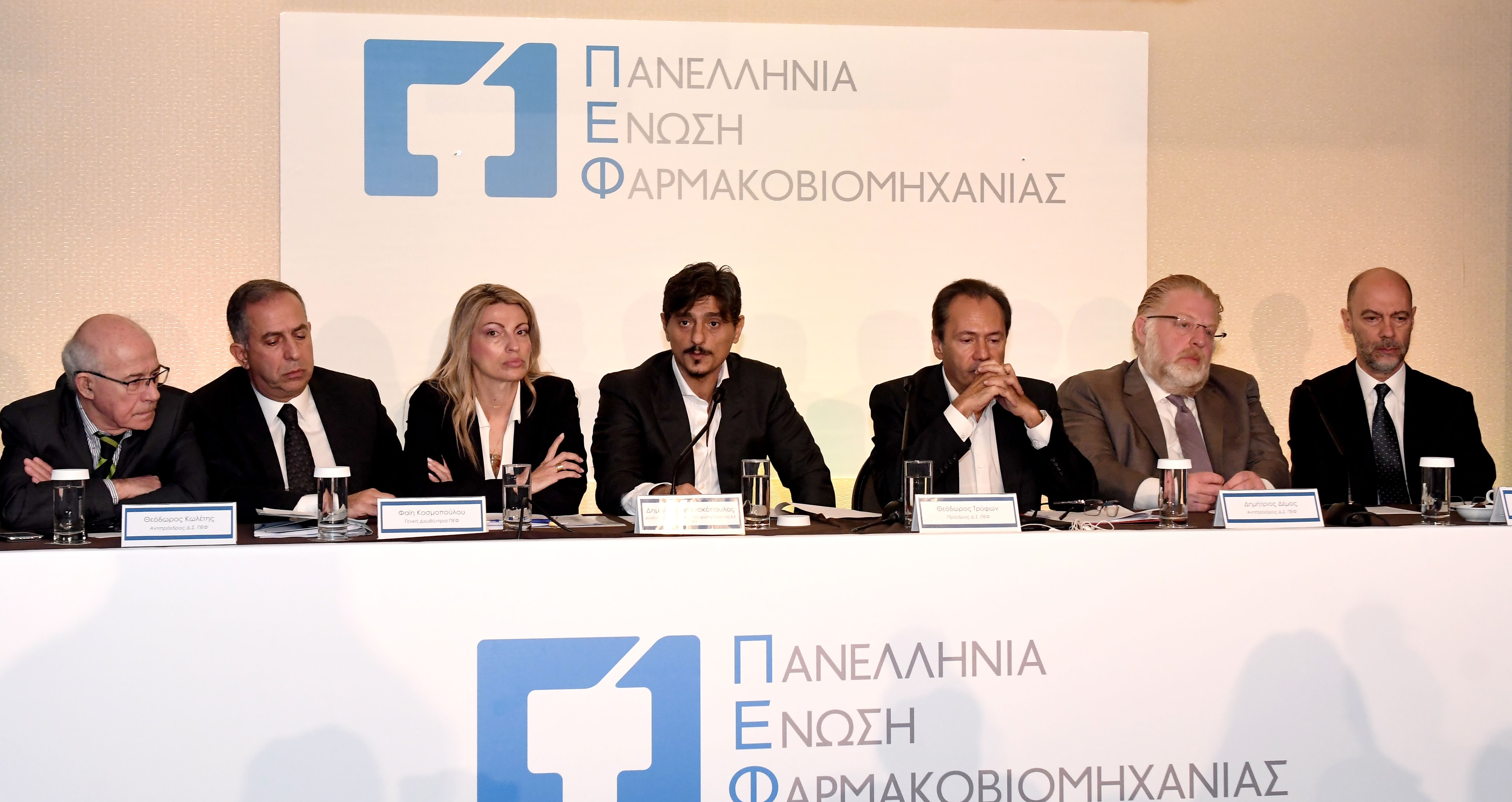 Κλειστούς προϋπολογισμούς για ΦΥΚ, on patent και off patent – γενόσημα ζητεί η ελληνική φαρμακοβιομηχανία