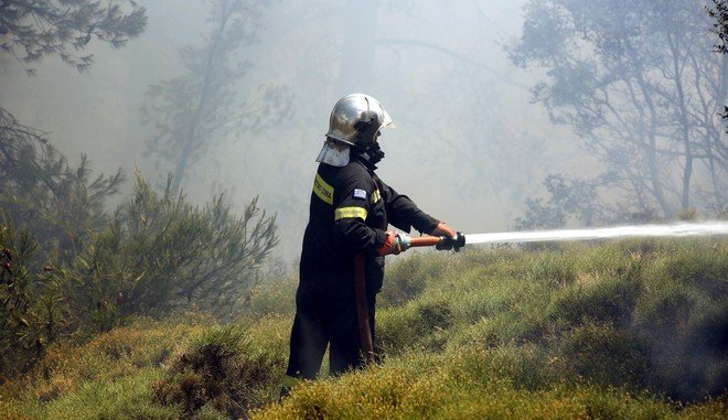 Κέρκυρα: Εκκενώνεται ο οικισμός Βίγγλα από την Πυροσβεστική, λόγω πυρκαγιάς σε χορτολιβαδική έκταση