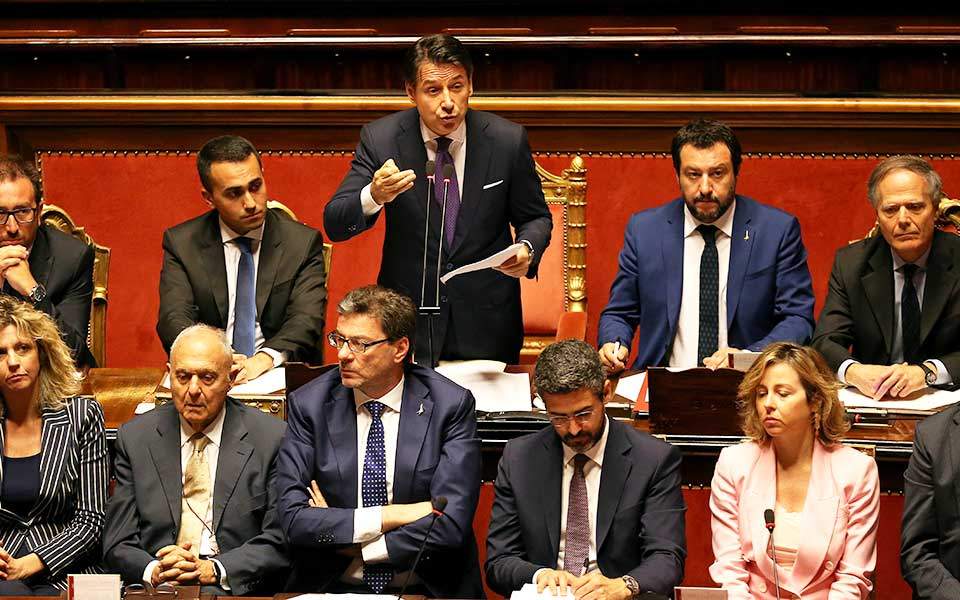 “Στροφή” στην ιταλική κυβέρνηση για το έλλειμμα – Ράλι στις αγορές