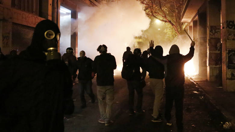 Για κακούργημα έξι από τους συλληφθέντες στα επεισόδια των Εξαρχείων