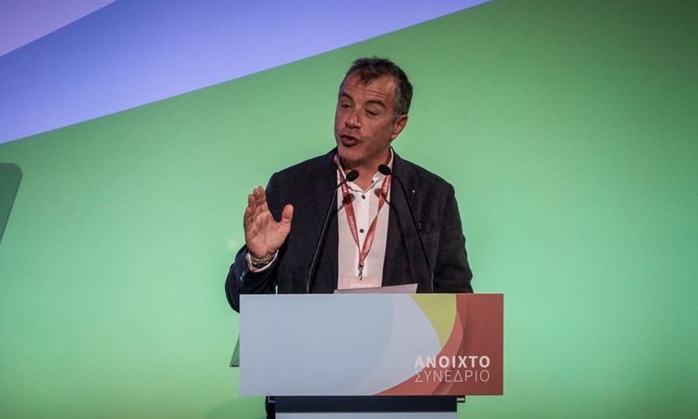 Ο Θεοδωράκης ξανά πρόεδρος του Ποταμιού με 93,6% – Αντιπρόεδρος ο Μαυρωτάς