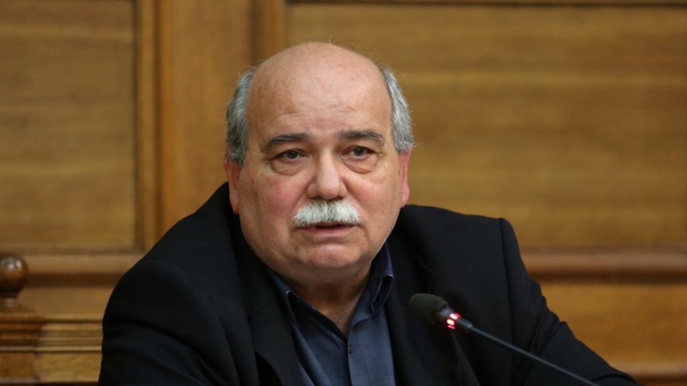 Επιστολή Βούτση στους πολιτικούς αρχηγούς για τη Συνταγματική Αναθεώρηση