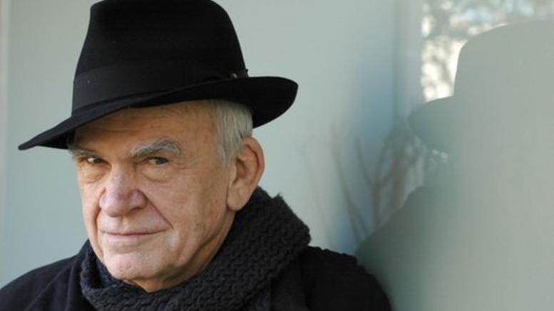 Η Πράγα σχεδιάζει να αποκαταστήσει την τσεχική υπηκοότητα στον διάσημο συγγραφέα Μίλαν Κούντερα