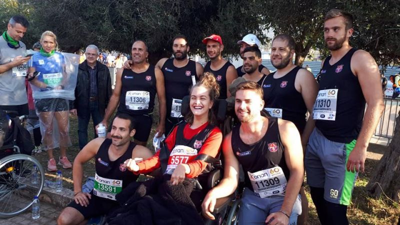 Μαριάννα Αυγουστάκη: Η συγκλονιστική 14χρονη που τερμάτισε στο μαραθώνιο σε αναπηρικό αμαξίδιο