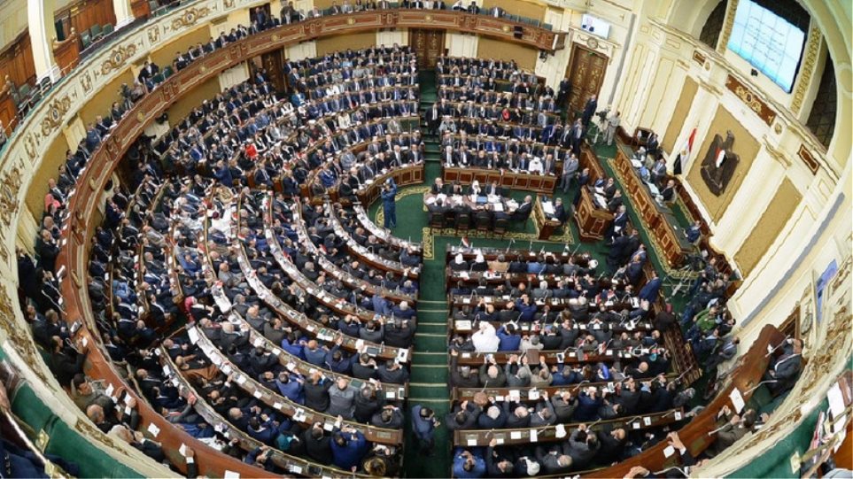 Βρετανία Brexit: Κρίσιμη μέρα για Μέι και “αντάρτες” Τόρις που ετοιμάζουν πρόταση μομφής