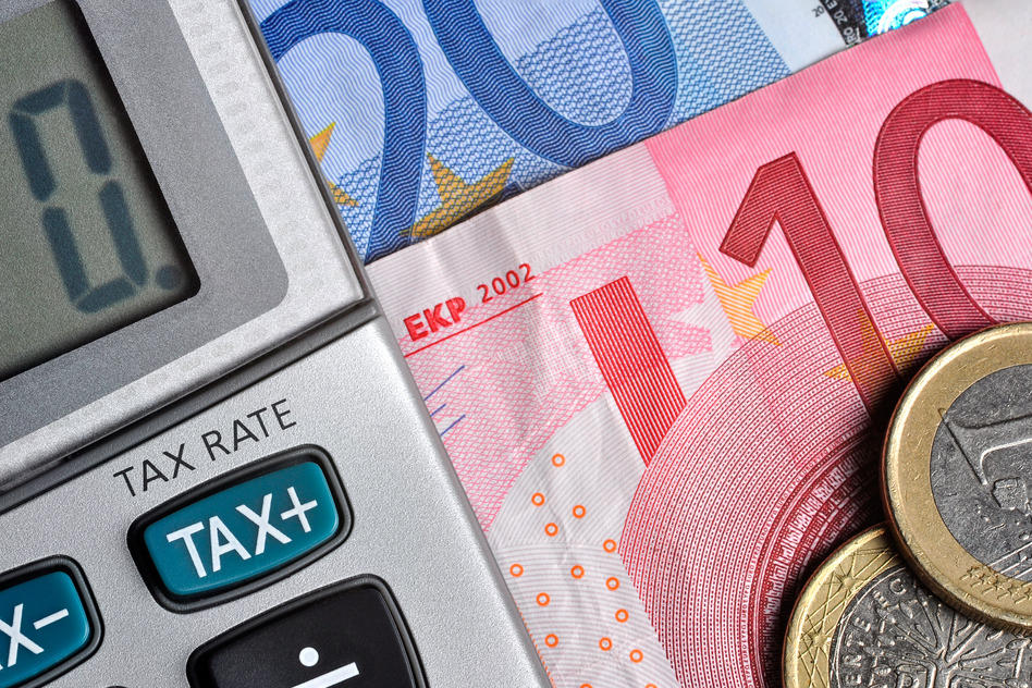 Μειώσεις έως και πάνω από 60% στις εισφορές ελεύθερων επαγγελματιών (παραδείγματα)