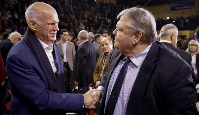 “Έκλεψε τα φλας” η χειραψία Παπανδρέου- Βενιζέλου στα “γενέθλια” του ΚΙΝ.ΑΛ