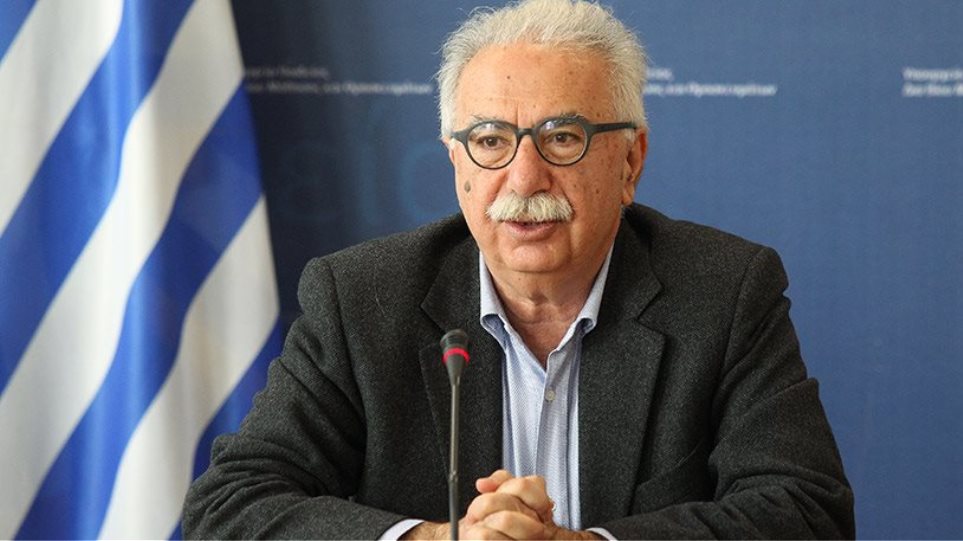 Γαβρόγλου: Η κυβέρνηση θα νομοθετήσει και για τη μισθοδοσία των Κληρικών