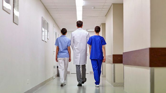 Γιατρός φέρεται να χρέωσε τον ΕΟΠΥΥ με 6,2 εκατ. από παράνομες συνταγογραφήσεις