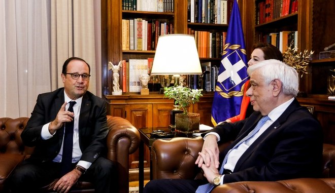 Το “ιστορικό” τηλεφώνημα του Παυλόπουλου στον Ολάντ, αμέσως μετά το δημοψήφισμα, το καλοκαίρι του 2015