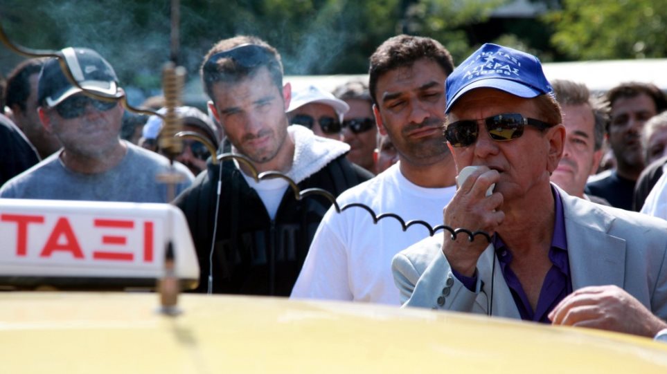 Δικαστική μάχη Taxibeat, Λυμπερόπουλου – Έως τις 4 στάση εργασίας των ταξί