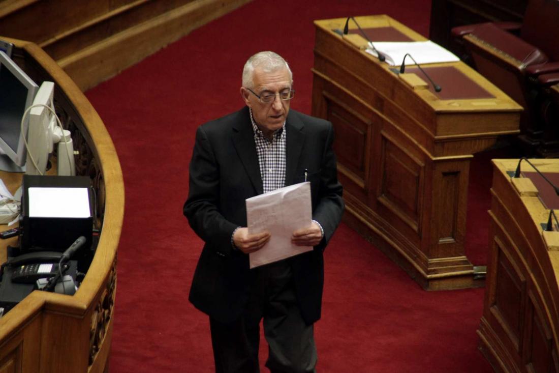 Αποδοκιμάστηκε ο Κακλαμάνης για την “ενός λεπτού σιγή”- Βούτσης και κόμματα εναντίον του- Στήριξη από Ν.Δ και Χρυσή Αυγή