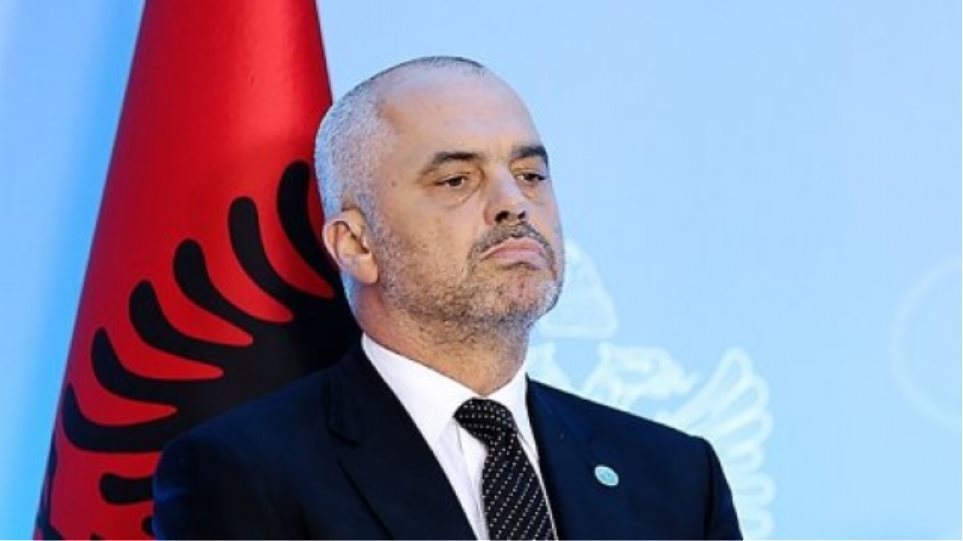 Αντιδράσεις για τις δηλώσεις Ράμα: Δεν ασχολούμαστε με “προβοκάτορες κηδειών”