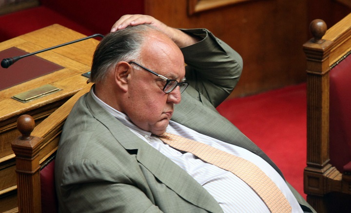 Το “πόθεν έσχες” του Θόδωρου Πάγκαλου όταν έλεγε… “τα φάγαμε όλοι μαζί” και τα 370 ευρώ (video)