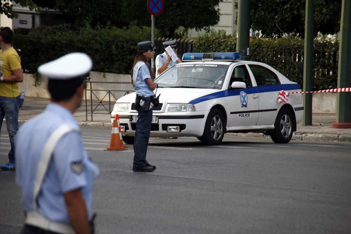Άνοιξε η Πανεπιστημίου – Φάρσα το τηλεφώνημα για βόμβα